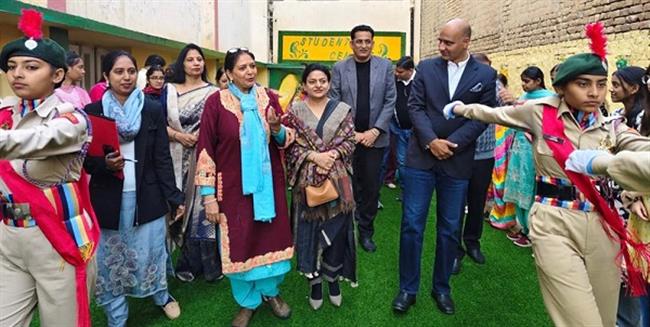 STUDENTS’ CENTRE INAUGURATED BY SANDEEP JAKHAR AT GOPICHAND ARYA MAHILA COLLEGE