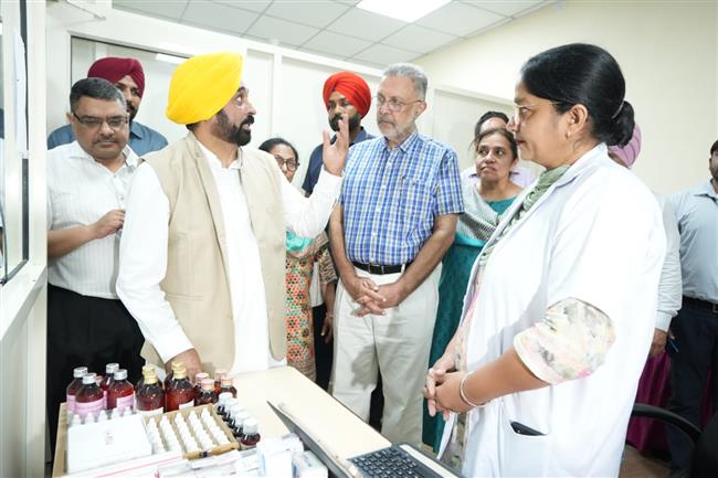 Cm Dedicates More Aam Aadmi Clinics To Mark Th Year Of Indian