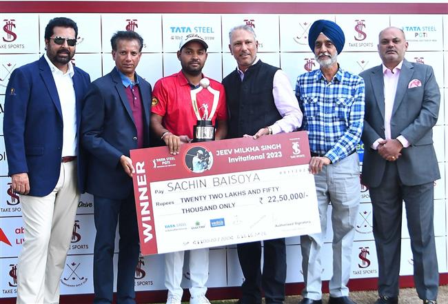 Sachin Baisoya establishes lead with 64 on day one of PGTI Players  Championship 2023
