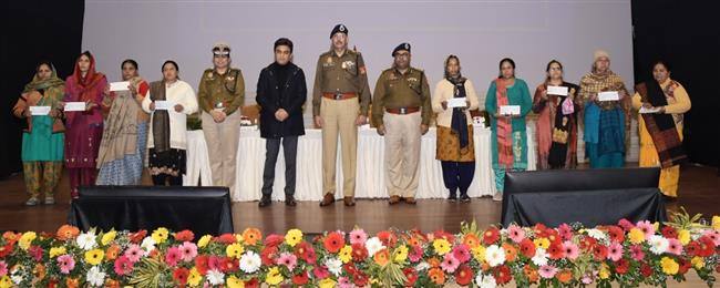 THE MANKIND PHARMA PROVIDED FINANCIAL ASSISTANCE OF RS. 3 LAKH EACH TO ...