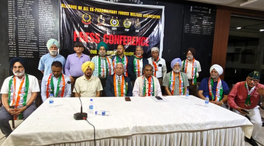सुप्रीम कोर्ट के फैसले के विपरीत केंद्र के पारित काले कानून की वापसी को लेकर 20 लाख पैरामिलिट्री परिवार उतरेंगे सड़कों पर