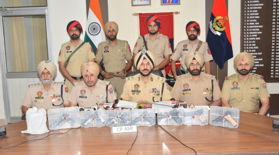 DRUG AND ILLEGAL ARMS SMUGGLING MODULE BUSTED IN AMRITSAR; ONE HELD WITH 2.1KG HEROIN, 7 PISTOLS 