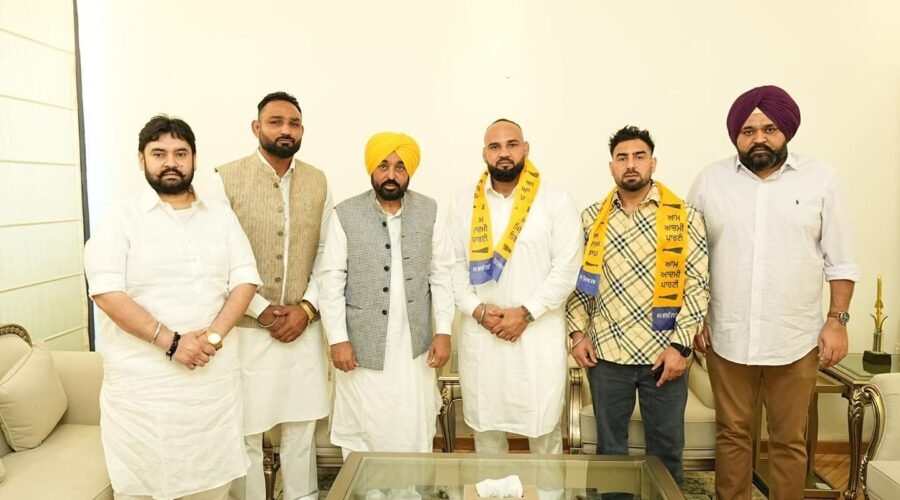 WORLD-RENOWNED KABADDI PLAYER SANDEEP LUDDHAR JOINS AAP