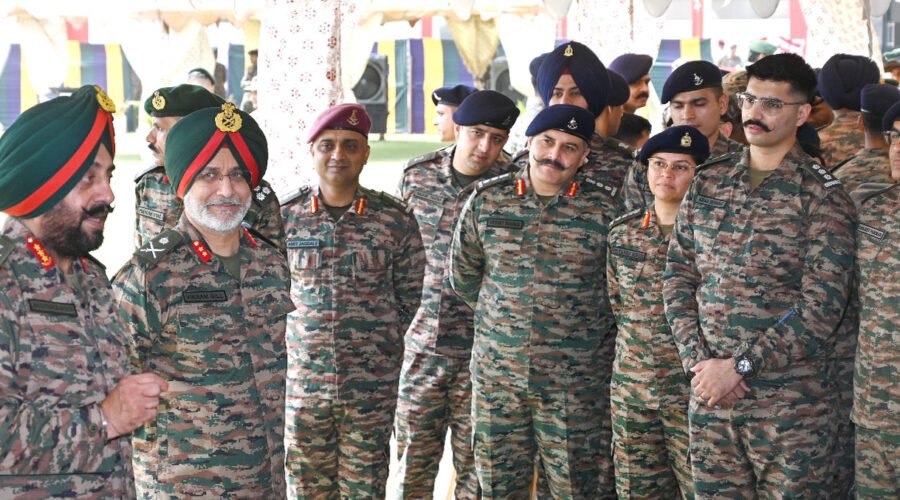 ARMY COMMANDER SAPTA SHAKTI COMMAND VISITS BATHINDA, SRIGANGANAGAR STATIONS