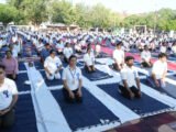 योगमय वातावरण से सराबोर हुआ सेक्टर-17, गूंजे स्वास्थ्य और साधना के मंत्र