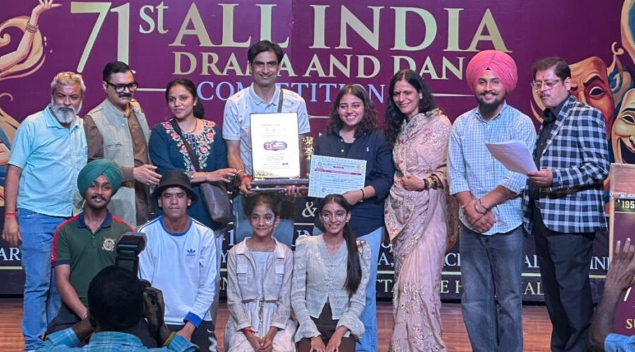 AKS ABOHAR’S ‘SARHAD AUR BHI HAIN’ WINS BEST PLAY AWARD IN SHIMLA