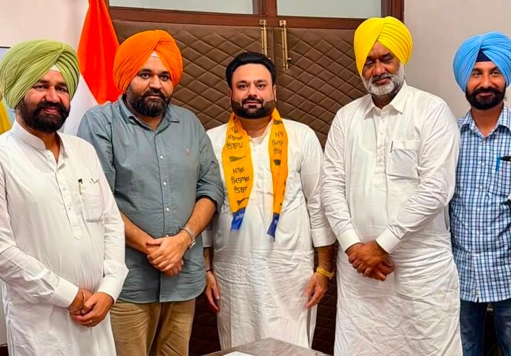 SETBACK FOR AKALI DAL (BADAL) IN MANSA, DISTRICT YOUTH PRESIDENT HANISH BANSAL JOINS AAM AADMI PARTY