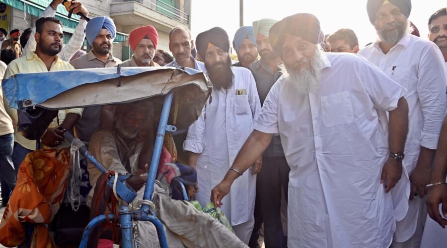 SUKHBIR BADAL LAUNCHES PARTY ‘SEWA’ TO DISTRIBUTE WHEAT TO AFFECTED HAIL STORM FARMERS & FARM LABOURERS