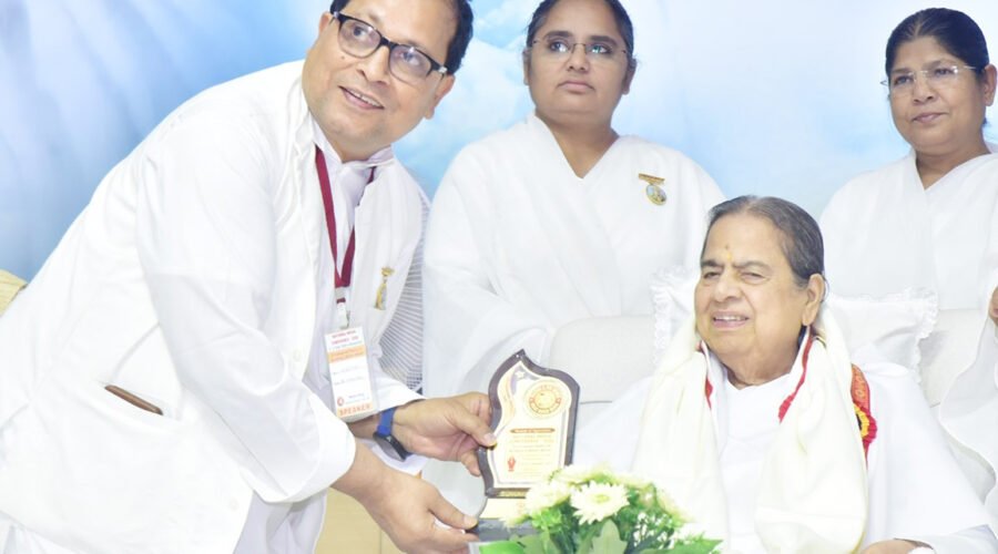 BK MOHINI DIDI ADVISES JOURNALISTS TO REMAIN UNTOUCHED BY THE WORLD’S NEGATIVITY