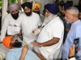 पुलिस ने किया एक प्रदर्शनकारी के साथ आतंकवादी जैसा व्यवहार: सुखबीर सिंह बादल