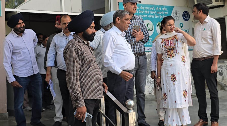 DHS VISITS ABOHAR CIVIL HOSPITAL THAT HAS PROBLEMS IN PLENTY