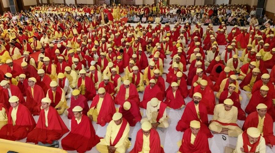 VISHVAS FOUNDATION CELEBRATES ‘PITAMBAR DIWAS OF GURUDEV SHRI SWAMI VISHVAS JI WITH DEVOTION AND GREAT ENTHUSIASM.