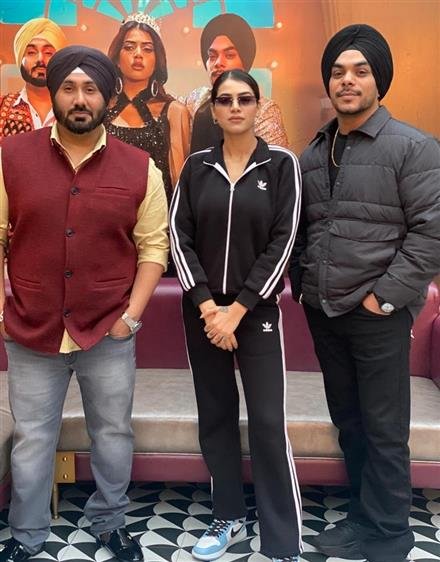 GROOVE TO THE HIGH ENERGY BEATS WITH DEEP OHSAAN'S NEW PUNJABI SONG CHALAKO MASSI