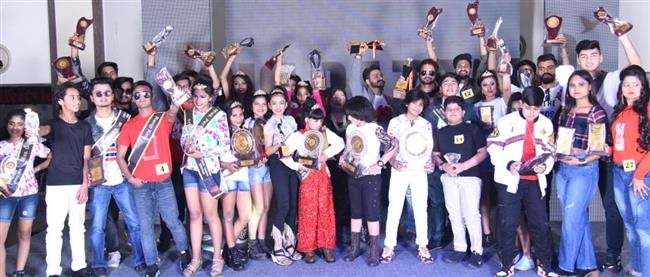 STAR ACADEMY DID THE BIGGEST MODEL SHOW WITH 80 MODELS ON THE RAMP