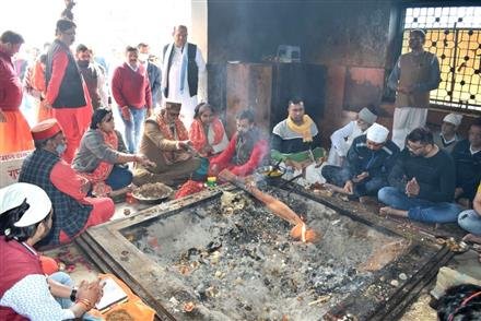 UNION JAL SHAKTI MINISTER VISITED JAWALAMUKHI SHRINE