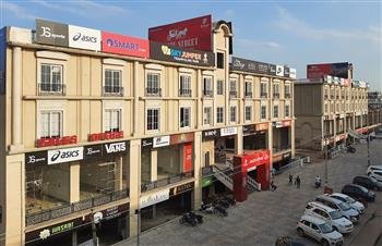 OXFORD STREET BRINGS  RARE FEEL OF HIGH STREET IN REGION, TOP BRANDS ENGAGED IN  FIT-OUTS