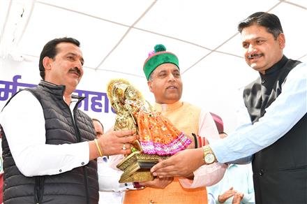 CM ANNOUNCES HIGHER PAY SCALES TO EMPLOYEES WORKING PRIOR TO 3 JANUARY 2022 ON COMPLETING TWO YEARS