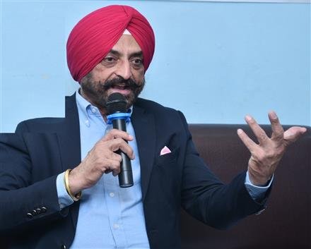 ISSUING FITNESS CERTIFICATES TO VEHICLES IN HARYANA:   ROAD SAFETY EXPERT SEEKS INTERVENTION OF TRANSPORT MINISTER