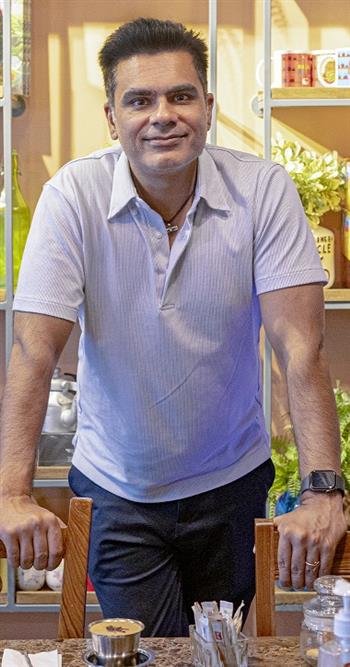 CELEBRATING SADDI-DILLI IN CHANDIGARH WITH WIDER OPEN ARMS: CAFÉ DELHI HEIGHTS IN ELANTE MALL GETS GRANDER!