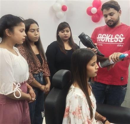 WAVE LENGTH SALON EXPERTS GIVE TIPS ON HAIR AND SKIN CARE