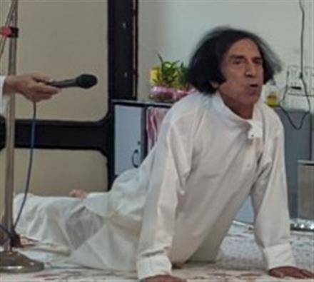 स्वामी लाल जी महाराज का 8 दिवसीय निःशुल्क योग एवं चिकित्सा शिविर शुरू, उमड़े भक्तजन