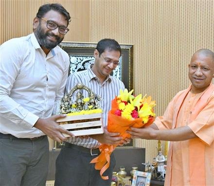 राष्ट्रीय प्रौद्योगिकी दिवस: कू ऐप के संस्थापकों से मिले मुख्यमंत्री योगी आदित्यनाथ