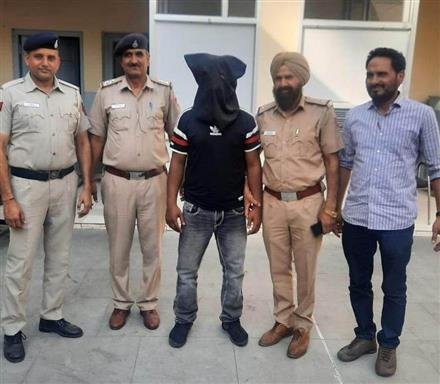 CHANDIGARH POLICE CRIME BRANCH TEAM NAB DRUG PEDDLER WITH HEROIN OF RS. 40 LACS