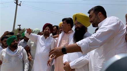 MINISTER VISITS SIRHIND FEEDER CANAL TO INSPECT ONGOING REPAIR REPAIR WORK WILL BE FINISHED WITHIN ONE WEEK: JHIMPA
