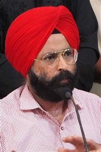 पंजाब डेयरी किसानों ने पंजाब सरकार के खिलाफ खोला मोर्चा, मांगों का निवारण न होने पर आंदोलन करने की घोषणा