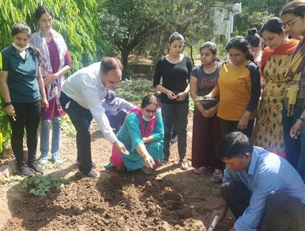 SPECIAL LECTURE ON ORGANIC GARDENING: “PRACTICES AND CHALLENGES” ORGANISED