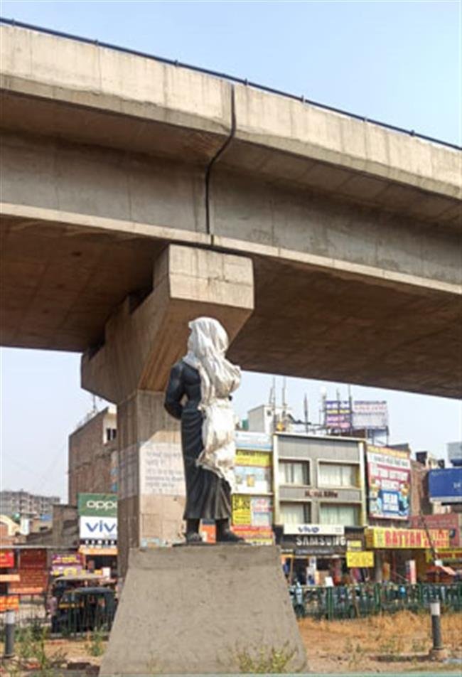 ब्यूटीफिकेशन हेतु डेढ़ करोड़ खर्च कर अधूरा छोड़ दिया काम