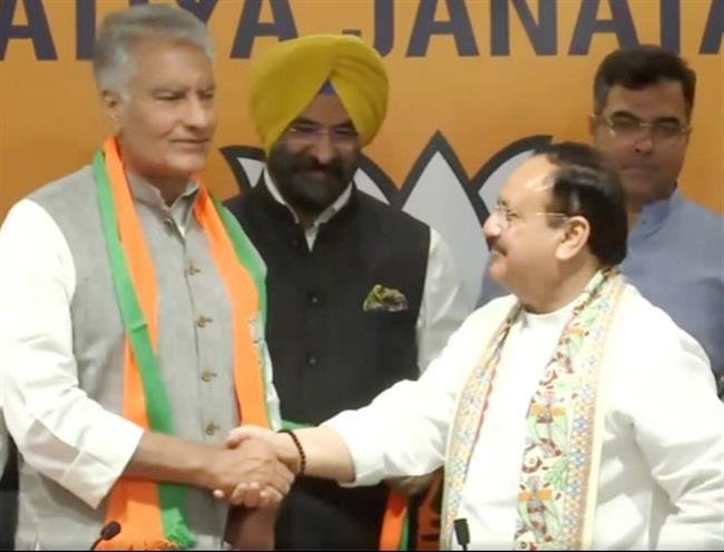 BIG JOLT TO CONGRESS: SUNIL JAKHAR ULTIMATELY JOINED BJP  IN PRESENCE OF JP NADDA