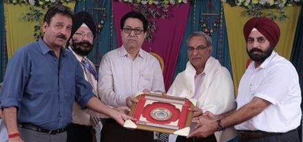 ATTITUDES SHOULD BE HIGH LIKE A MOUNTAIN AND THINKING DEEPER THAN THE SEA: DR. MAHESHWARI