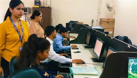 ALMOST 75 PERCENT OF THE APPEARED STUDENTS WERE SHORTLISTED IN JOB PLACEMENT DRIVE AT KHALSA COLLEGE