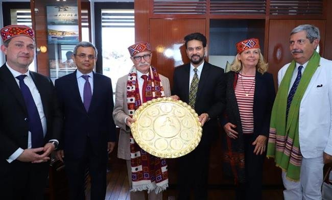 ANURAG THAKUR GIFTS HIMACHALI THAAL, TOPI AND SHAWL TO RANJIT SINGH ERA FRENCH ARMY GENERAL'S DESCENDANTS IN SAINT TROPEZ