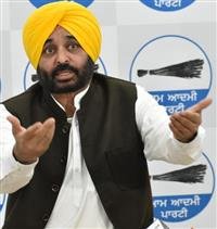 DISSEMINATE MESSAGE OF PEACE AND BROTHERHOOD INSTEAD OF GLORIFYING WEAPONS: CM URGES AKAL TAKHT JATHEDAR