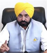 PUNJAB CM OUSTS VIJAY SINGLA FROM HIS CABINET ON CORRUPTION CHARGES, ARRESTED AND SENT TO POLICE CUSTODY