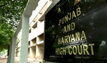 HIGH COURT DIRECTS POSTAL DEPTT. TO RELEASE OF FEE BILLS OF EX SENIOR PANEL COUNSEL OF WITH INTEREST