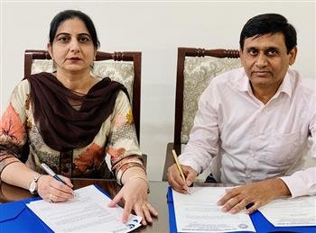 MAYANK FOUNDATION AND DSCEW SIGNED MOU FOR COLLABORATION FOR HIGH PERFORMANCE IN SOCIAL ACTIVITIES