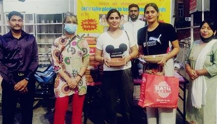 राष्ट्रीय हिंदू शक्ति संगठन की अनूठी पहल, भीष्ण गर्मी में पक्षियों को राहत पहुंचाने के लिए वितरित किए पानी के कसोरे