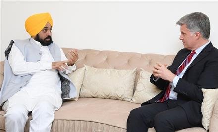 CM SEEKS SUPPORT FROM CANADIAN GOVERNMENT TO NAB GANGSTERS OPERATING FROM CANADA