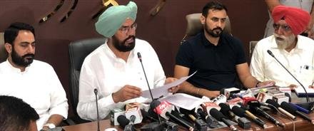 TRIPT INDER BAJWA TRANSFER PRIME PANCHAYAT LAND TO COLONISERS, THREE MEMBER COMMITTEE TO PROBE: DHALIWAL