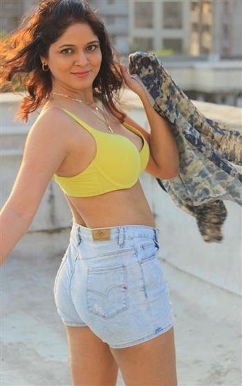 ACTRESS PARVATI NIRBAN TALKS ABOUT HER LATEST SERIES ‘9 HOURS’