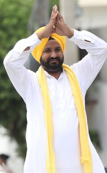 WILL AUCTION PEARLS GROUP’S PROPERTIES TO REFUND VICTIMS: CM BHAGWANT MANN