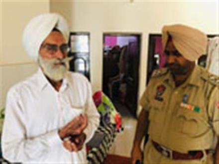 लुटेरों ने घर में लूट की वारदात को दिया अंजाम