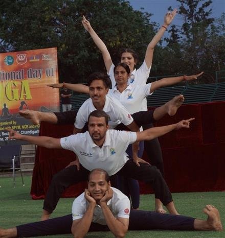 CHANDIGARH POLICE CELEBRATES INTERNATIONAL DAY OF YOGA WITH CHILDREN FROM UNDER-PRIVILEGED LOCALITIES