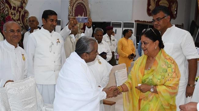 WOMEN STILL HAVE TO STRUGGLE TO MOVE FORWARD :  VASUNDHARA RAJE