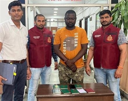 FOREIGNER INVOLVED IN SUPPLYING FAKE PASSPORTs AND VISAs TO FOREIGN NATIONALS FOR ILLEGAL ACTIVITIES ARRESTED