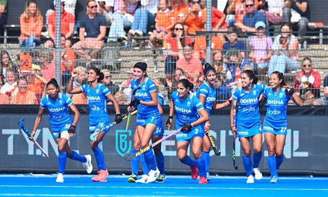 WOMEN WORLD CUP HOCKEY: INDIA AND ENGLAND PLAY 1-1 DRAW