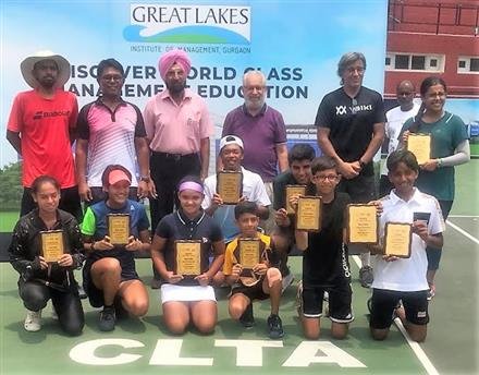 BHICKY, VANYA AND HEET BAG SINGLES TITLES